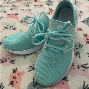 New Balance women’s running shoes size 6.5